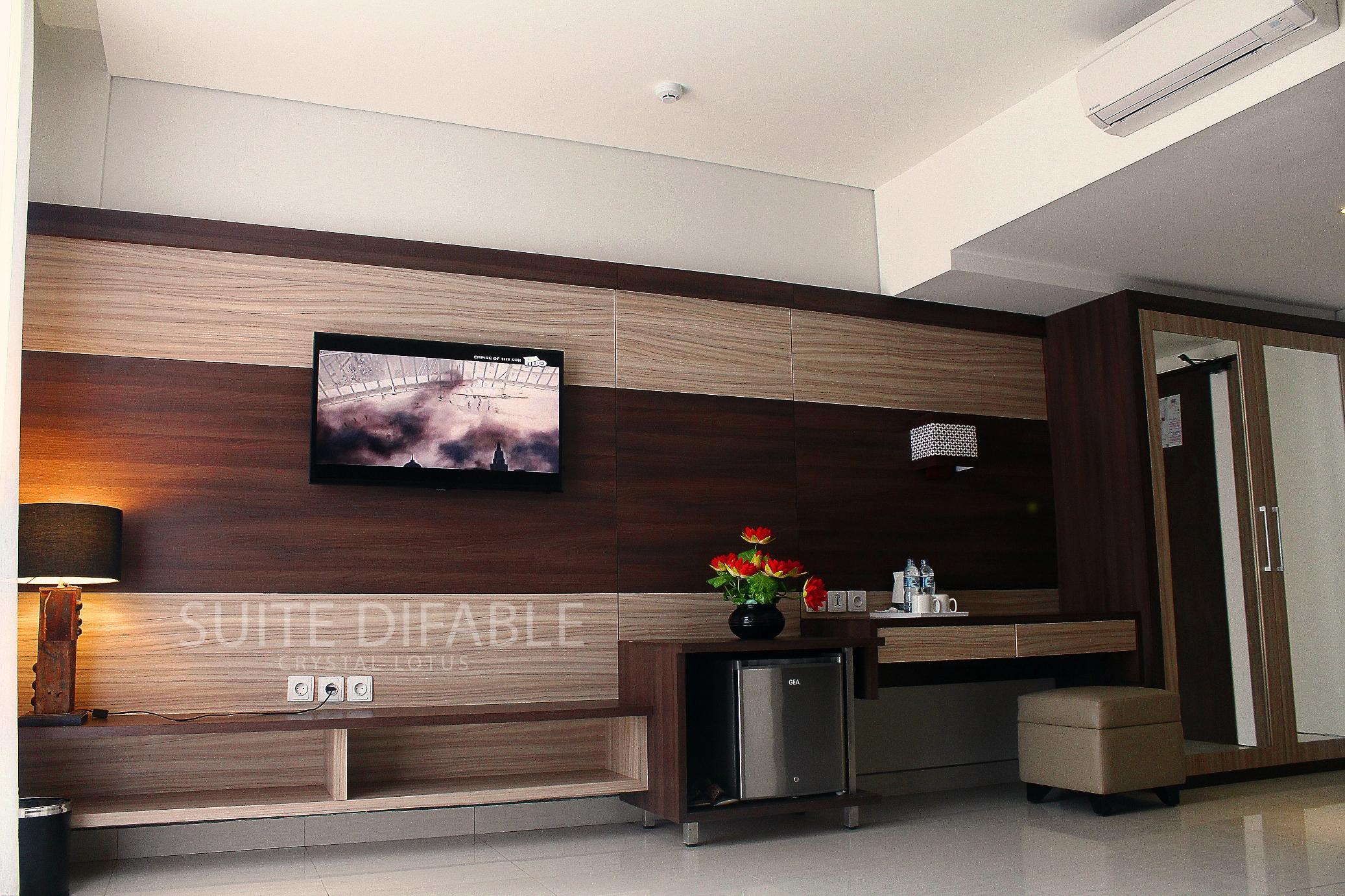 Crystal Lotus Hotel Yogyakarta Exterior foto