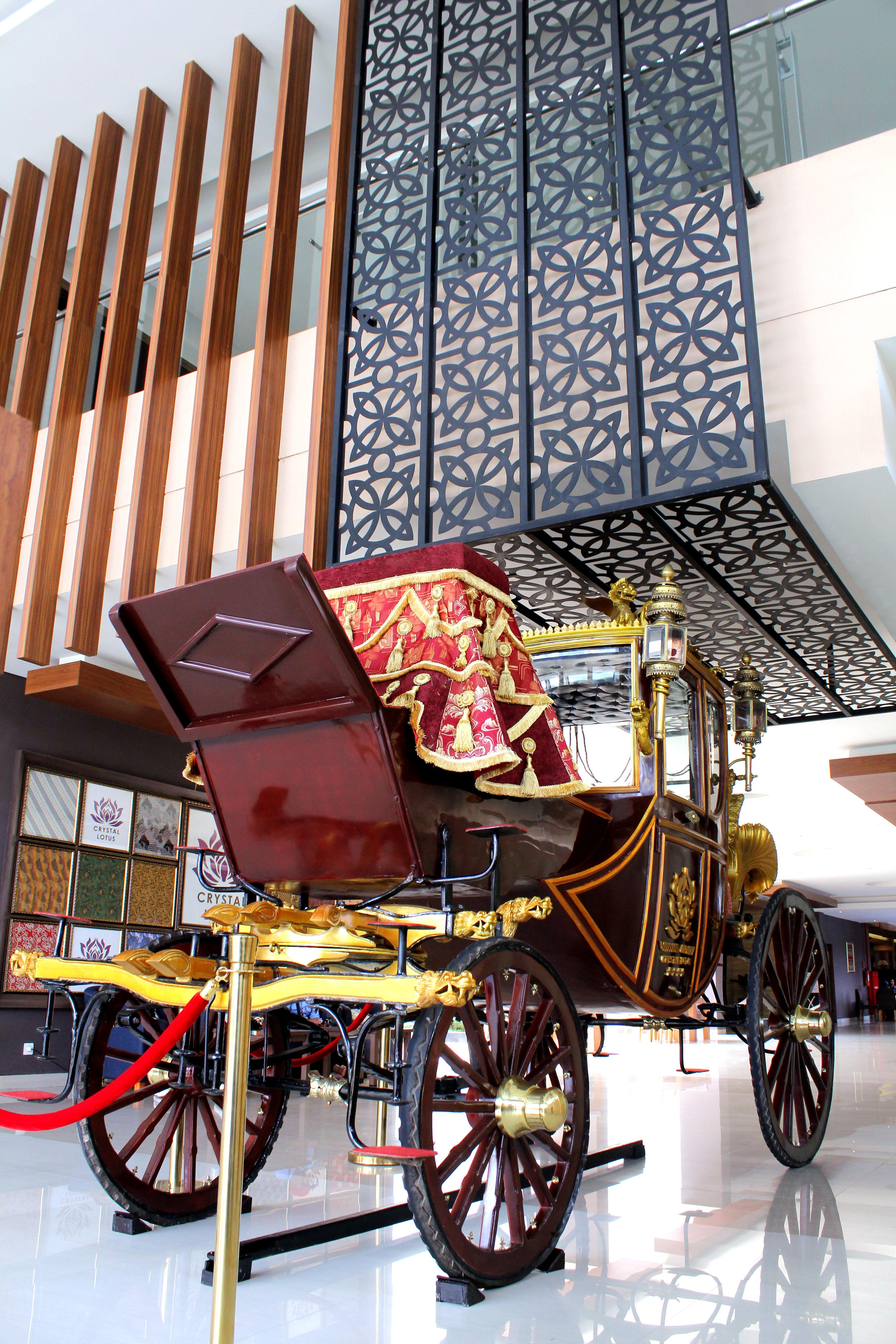 Crystal Lotus Hotel Yogyakarta Exterior foto